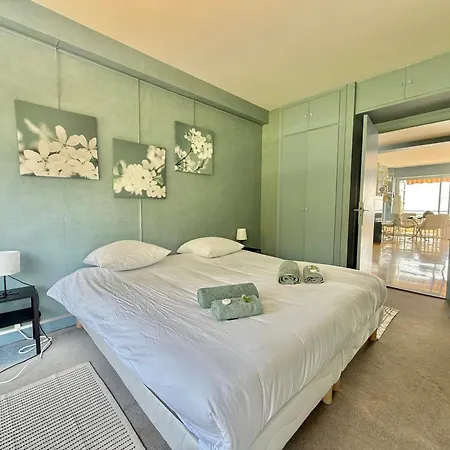 98 M2 - Beautiful Panoramic Sea View Of Cannes