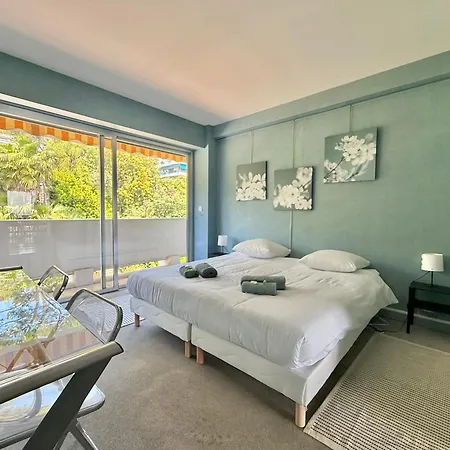 98 M2 - Beautiful Panoramic Sea View Of Cannes Apartament